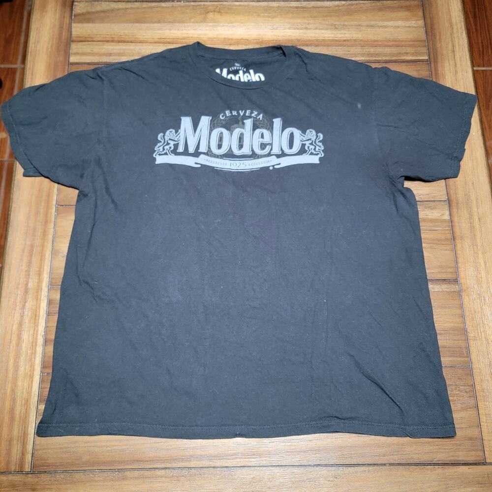 Modelo Black Unisex Tee (Ripple Junction) - Size XL